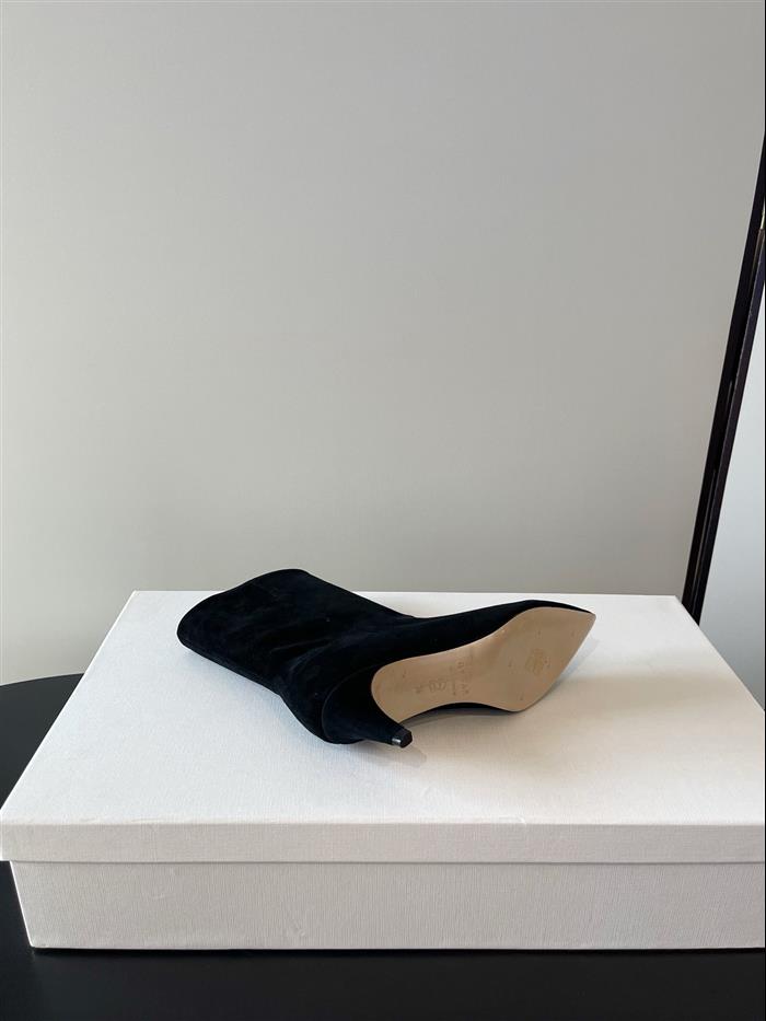 20251128172734557 390